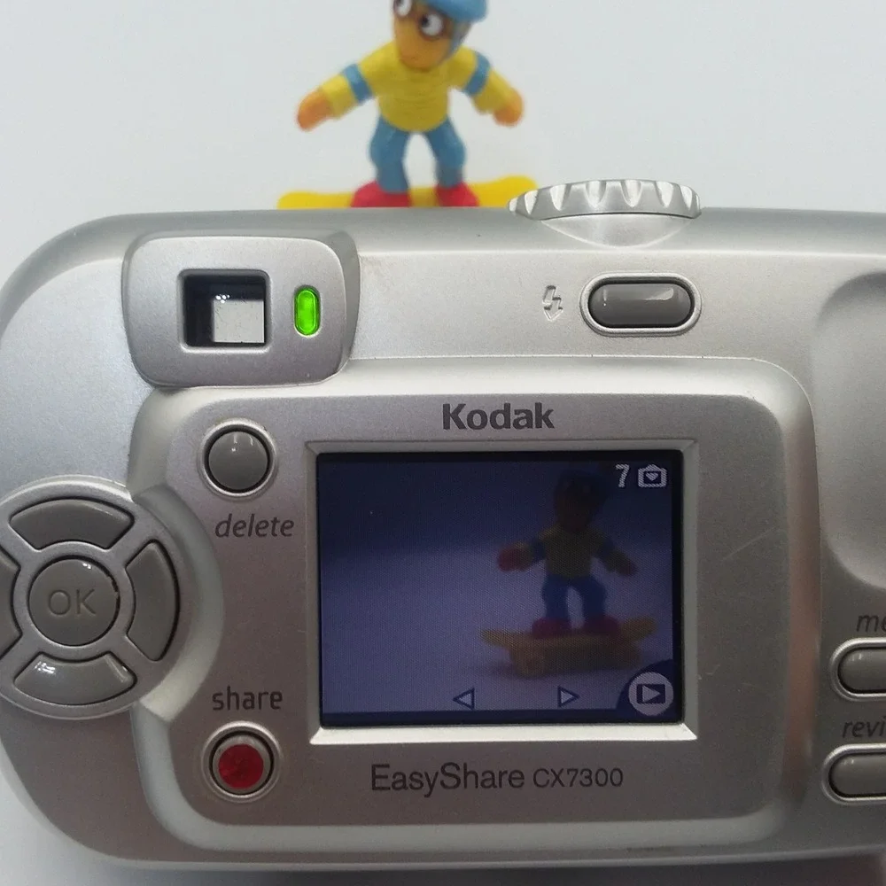 Kodak EasyShare CX7300 3.2MP Digital Camera &‎ Manual Silver - Tested Working